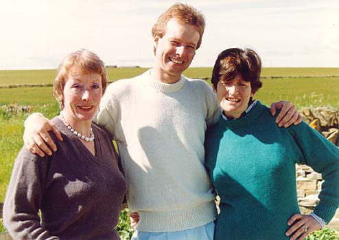 sweaters.jpg (33081 bytes)