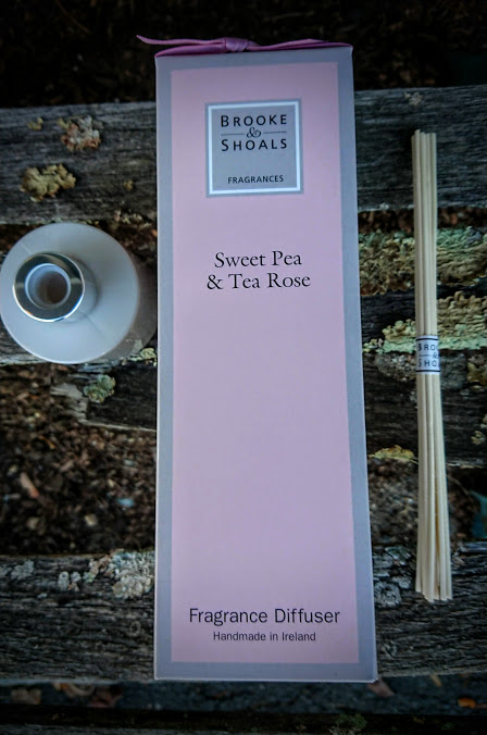 Brooke and Shoals Reed Diffuser - Sweet Pea and Tea Rose